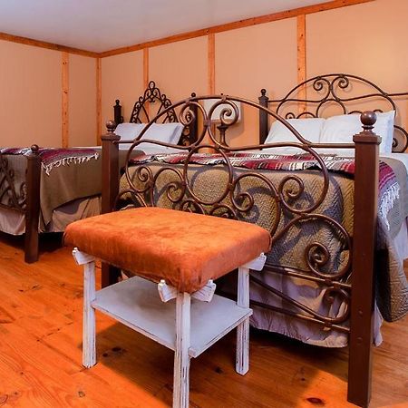 Round Top Hotel Экстерьер фото
